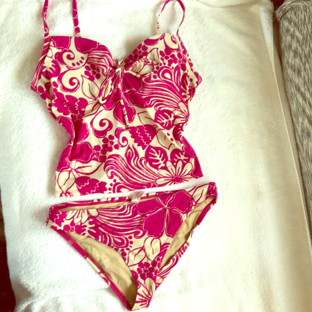 Victoria secret bathing suit !